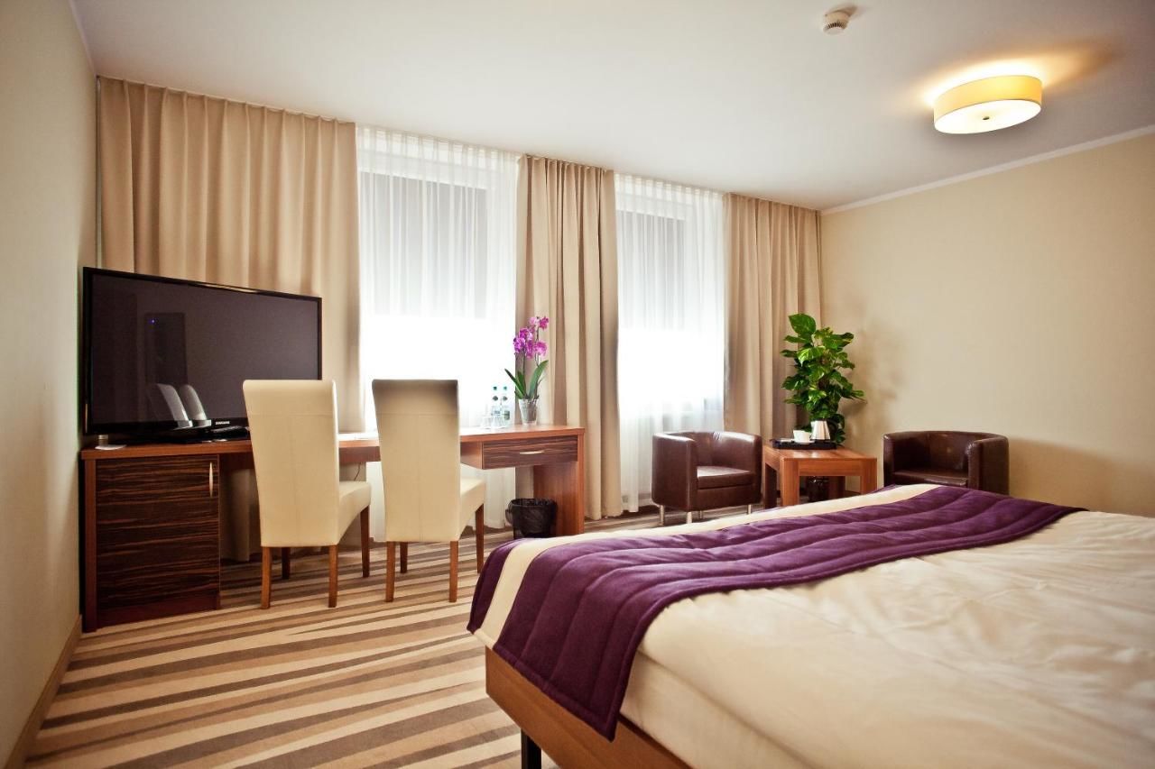 Отель Hotel Mazovia Airport Modlin Новы-Двур-Мазовецки-12